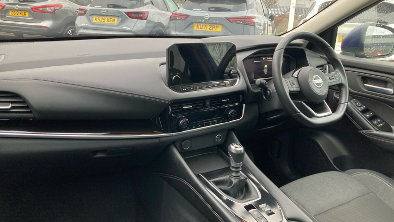 Nissan Qashqai 1.3 DiG-T MH N-Connecta 5dr Petrol Hatchback